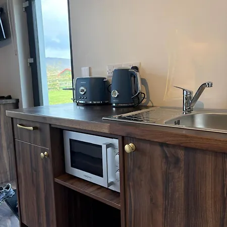 Apartament Dingle Garden 10 B *